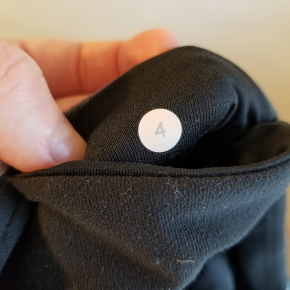 Lululemon reversible yoga shorts - Picture 5 of 5